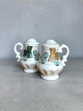 Vintage Metlox Vernonware Vineyard Salt & Pepper Shakers, Poppytrail